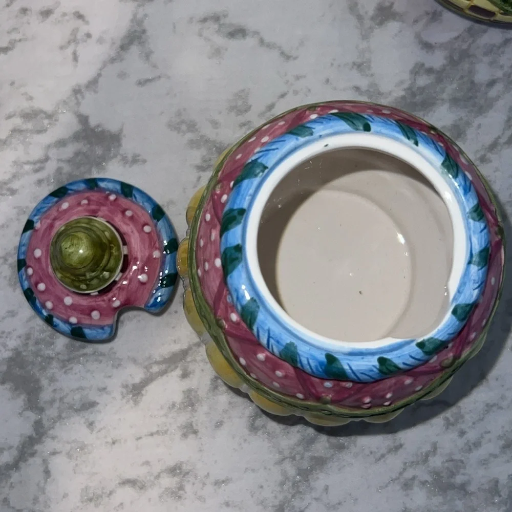 Vintage Young 1997 Covered Sugar and Creamer Set